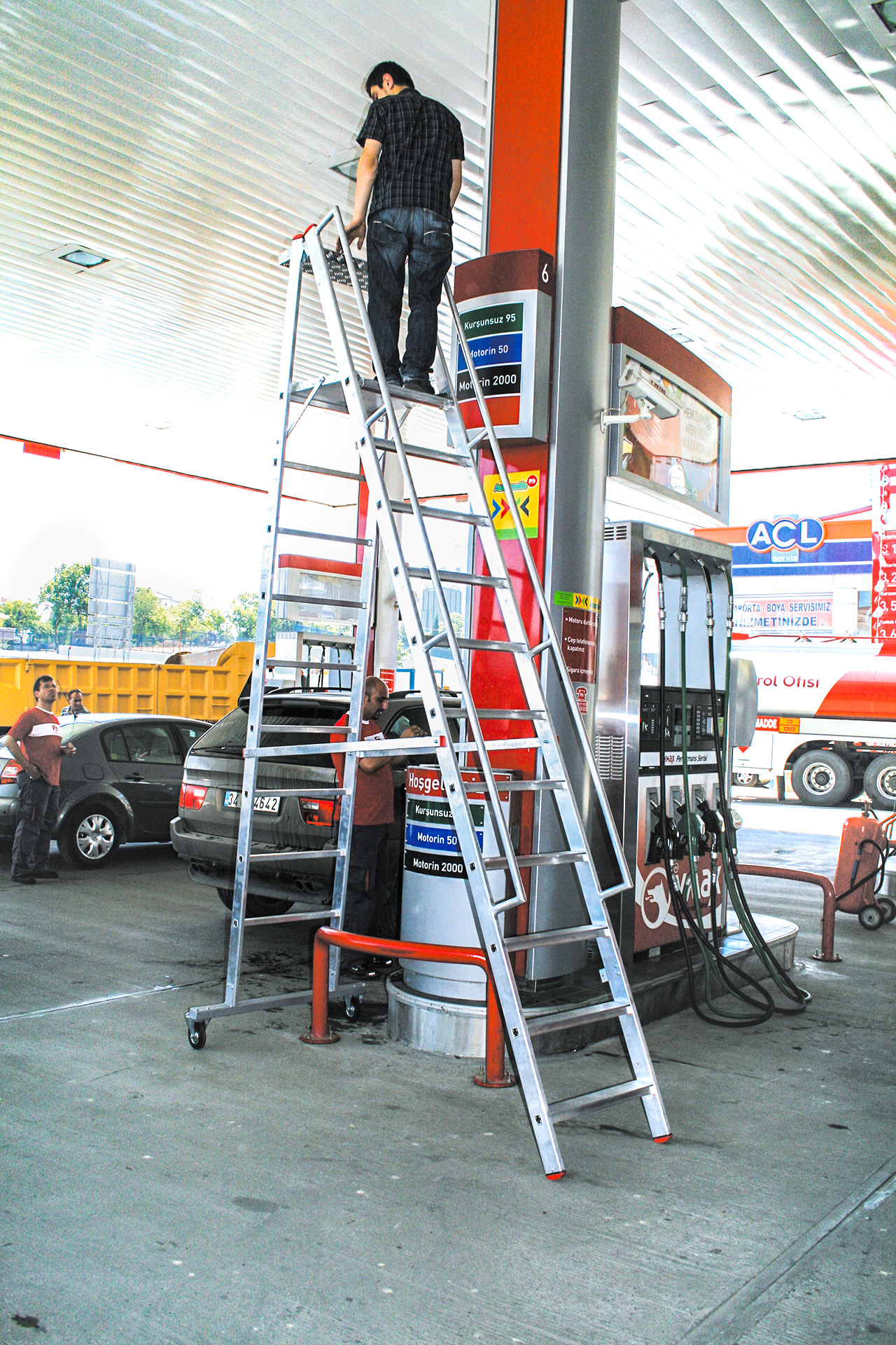 Platformlu Merdivenler